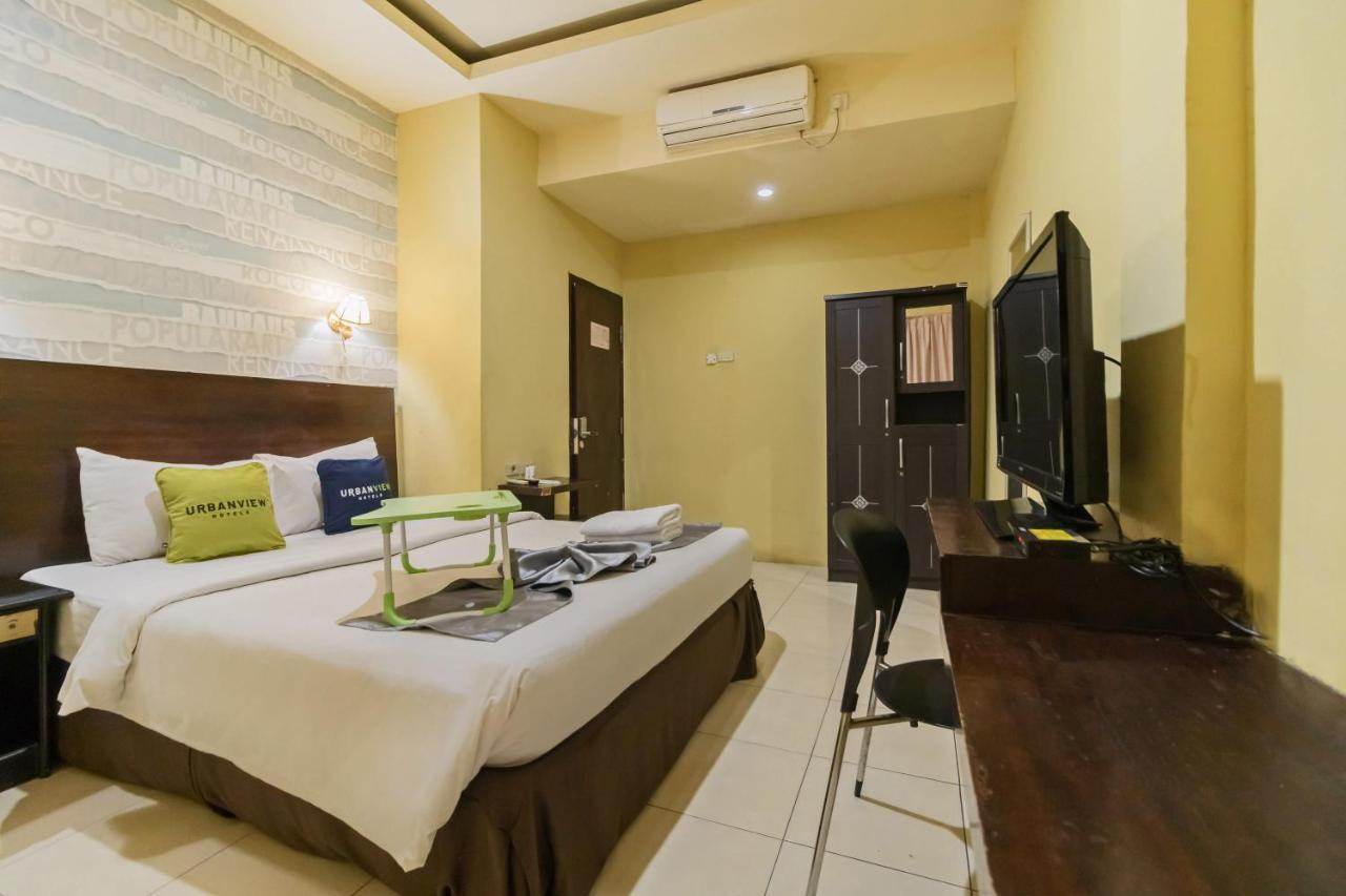 Urbanview Hotel Best Skip Palembang Exterior foto