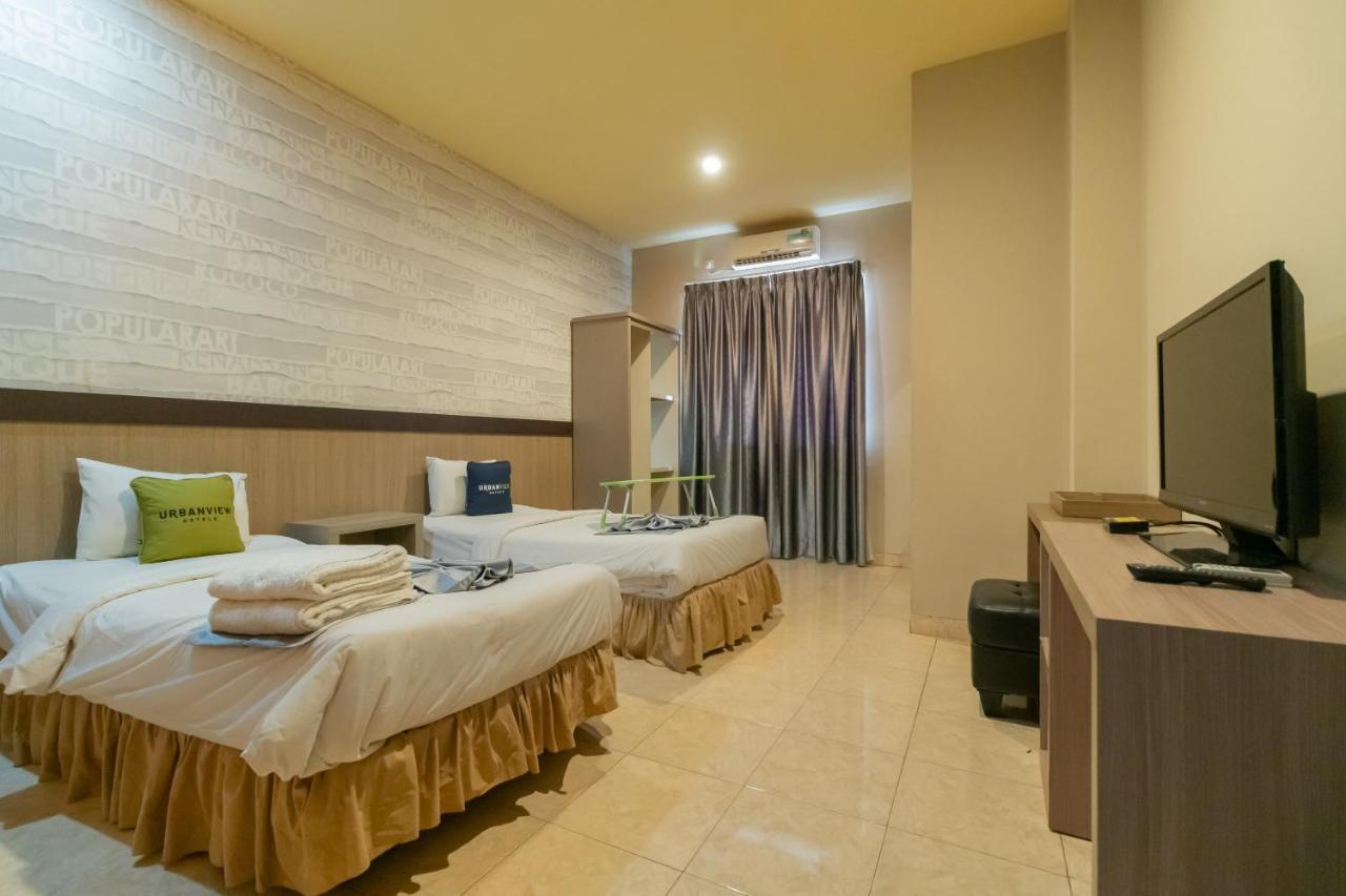 Urbanview Hotel Best Skip Palembang Exterior foto