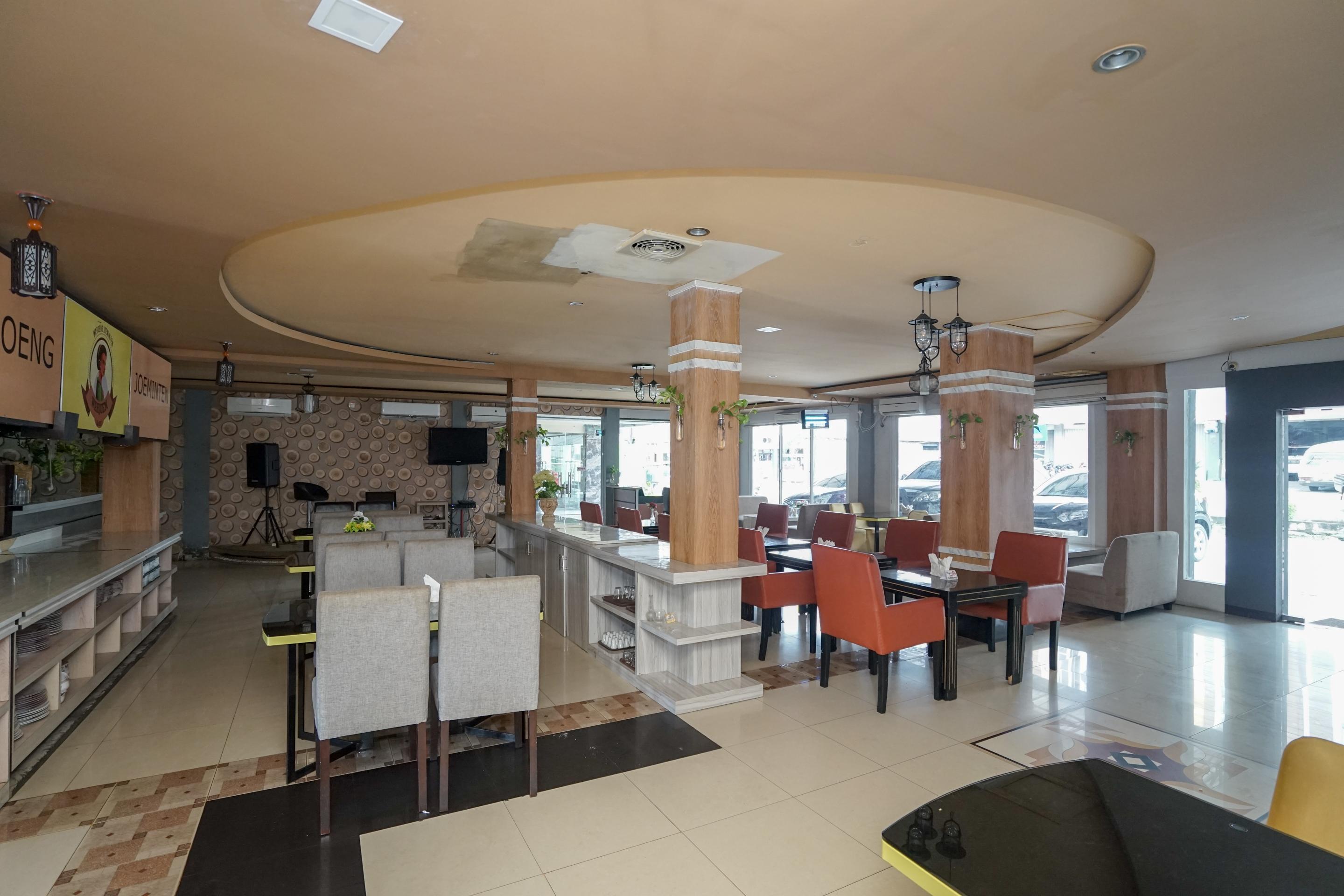 Urbanview Hotel Best Skip Palembang Exterior foto